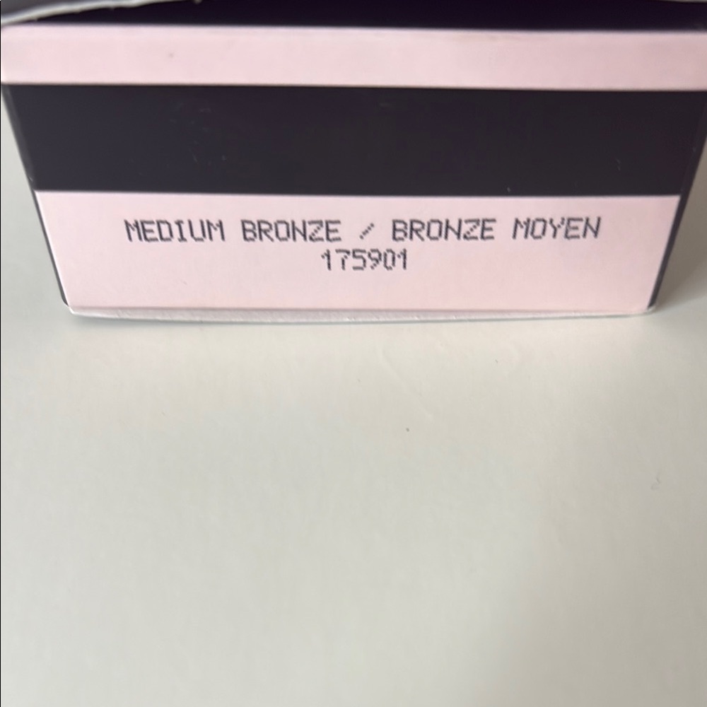 Mary Kay Brown Setting Powder Sleek Compact - Picture 4 of 4